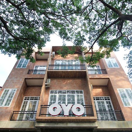 Oyo 204 Blessing Residence Surabaya Luaran gambar