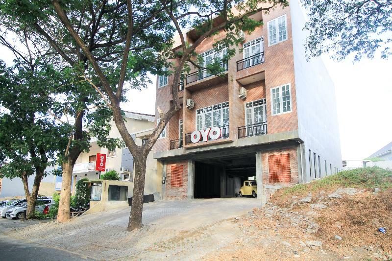 Oyo 204 Blessing Residence Surabaya Luaran gambar